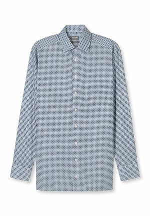 Langärmliges Shirt aus hellblauem Stoff mit einem geometrischen Muster in Blau und Weiß. Verfügt über einen Knopfkragen und Knöpfe auf der Vorderseite.