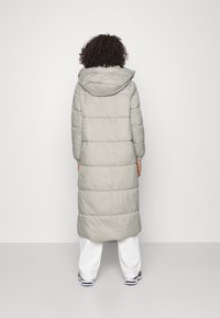 Vero Moda VMUPPSALA  NOOS - Zimski kaput - laurel oak