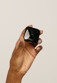KIKO Milano WATER EYESHADOW 18 - Luomiväri - 229 pearly gray