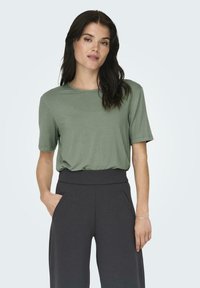 JDY 2ER-SET WEICH REGULAR FIT RUNDHALS - T-Shirt basic - khaki grun