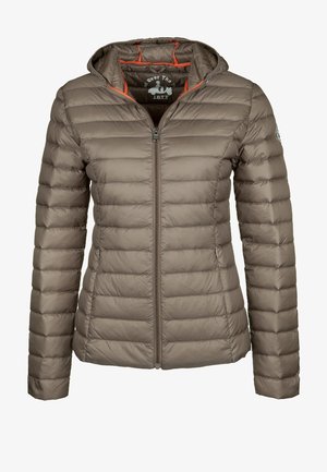 Doudoune de couleur brun clair, dotée d'une capuche, d'une fermeture éclair intégrale, de coutures horizontales et de accents orange sur la doublure intérieure.