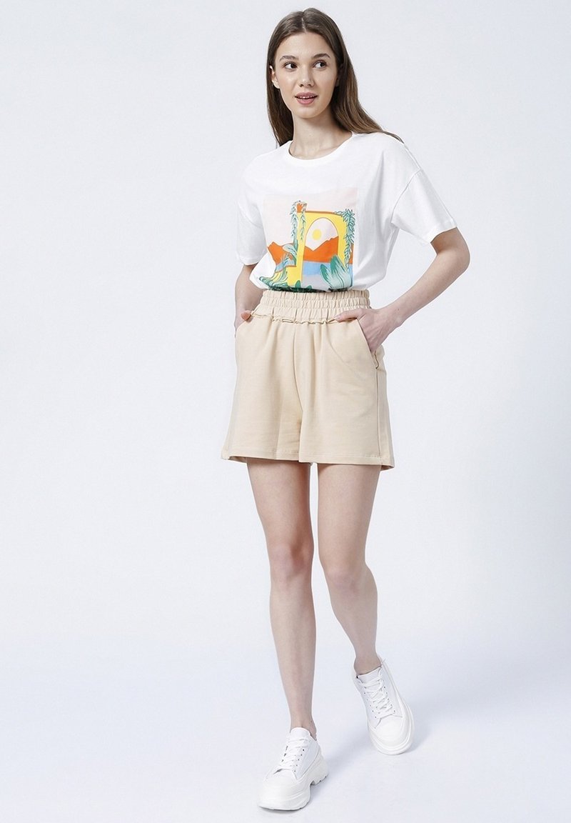 Damen Kleider | Fabrika Shorts beige - DW61044 Damen Kleider | Fabrika Shorts beige - DW61044