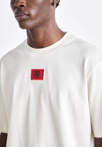 HUGO DRAMBOK - T-shirt basique - open white