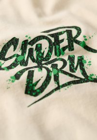 Superdry & Co LO-FI PUNK GRAPHIC - Camiseta estampada - rice white