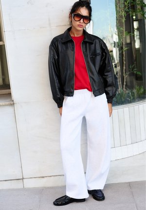 PULL&BEAR, DAD FIT LEATHER EFFECT - JACKET - Blouson Bomber - black