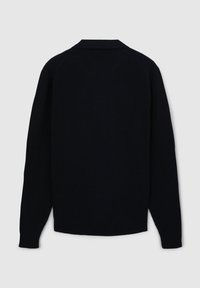 Thumbnail Image 8