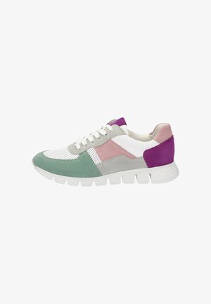 Bunt gefärbter Sneaker mit weißem Mesh, hellgrünen, pinken und lila Wildlederakzenten. Gepolsterte Sohle mit einem strukturierten Griffmuster.