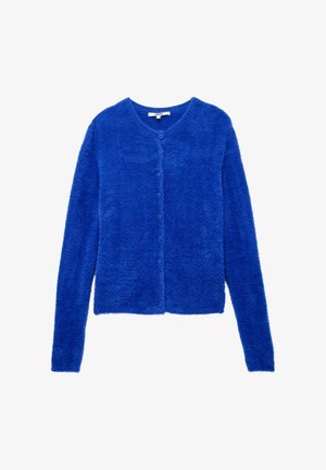 Cardigan en peluche bleu avec des manches longues et sept boutons sur le devant, présentant un col rond et un tissu doux et texturé.
