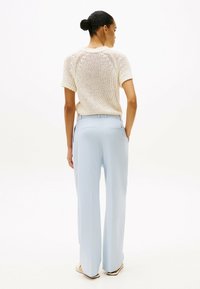 Tommy Hilfiger CORE RELAXED STRAIGHT - Pantaloni - breezy blue