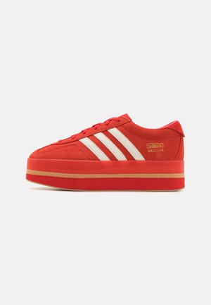 GAZELLE STACK - Trainers - red/cream white/gold metallic