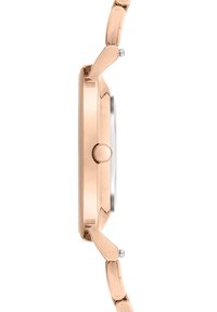 Roségouden metalen horloge met een ronde kast, roestvrijstalen achterkant, kroon detail en een schakelarmbandontwerp. Glad, glanzende afwerking.