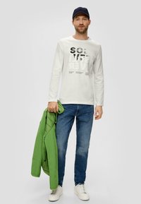 s.Oliver MIT LABEL - Langarmshirt - weiß