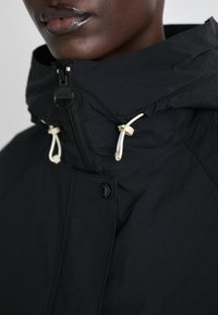 Barbour International VARONA SHOWERPROOF - Vízálló dzseki - black