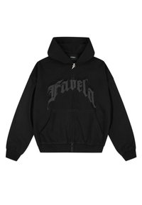 Hoodie zippé noir avec poches frontales, poignets élastiques, et "Favela" imprimé en grandes lettres de style gothique sur la poitrine.