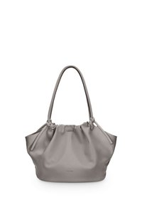 Grijze leren tote bag met een geplooid ontwerp, twee handvatten en subtiele branding aan de bodem. Gladde textuur, grote opening voor gemakkelijke toegang.