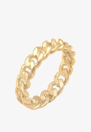 Złota obrączka w formie łańcucha z połączonymi ogniwami, o gładkiej teksturze i polerowanym wykończeniu; zawiera mały grawerowany element wskazujący na czystość metalu.