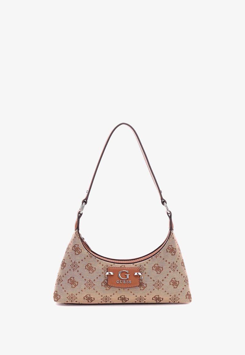 Borsa a tracolla triangolare beige con tessuto marrone a fantasia. Presenta una placca con logo e una tracolla con dettagli in metallo color argento.