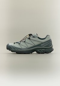 Niewybrane, wrought iron/urban chic/sedona sage