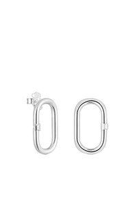 Orecchini a cerchio in argento con forma ovale allungata. Texture liscia, design minimalista, con chiusura sicura e retro.