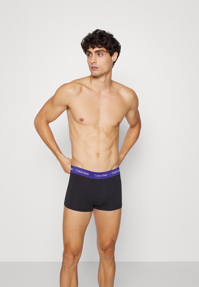 Calvin Klein Underwear LOW RISE TRUNK STRETCH 3 PACK - Bokserit - black