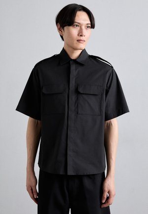 LOOSE MILITARY POLICE DETAIL SHORT SLEEVE - Košeľa - black