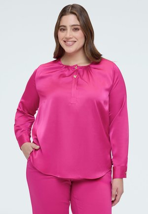 CON BOTTONI A FORMA DI CUORE - Bluse - fucsia