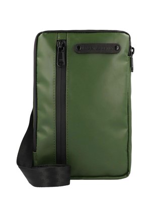 UPCYCLED TARPAULIN - Schoudertas - olive