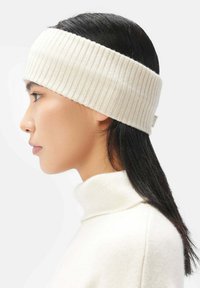 GOBI Cashmere Öronvärmare - off white