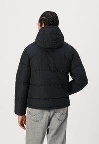 Jack & Jones JJWORLD  czarny