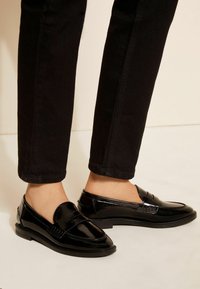 Friends Like These REGULAR FIT - LOAFER  - Pantofi slip-on - black