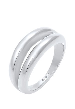 Bague argentée brillante avec un design à double bande, gravée de "925" indiquant un matériau en argent sterling.