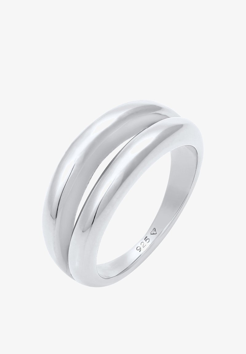 Bague argentée brillante avec un design à double bande, gravée de "925" indiquant un matériau en argent sterling.