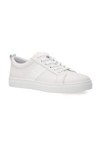 Weiße Leder-Sneaker mit minimalistischer Gestaltung, runder Zehenpartie, Schnürung auf der Vorderseite und geprägtem Logo-Detail an der Seite. Gummisohle mit strukturiertem Grip.