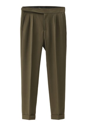 Pantalones ajustados verde oliva con pliegues, bolsillos laterales en ángulo y puños en el dobladillo. Hechos de una tela suave con un corte estructurado.