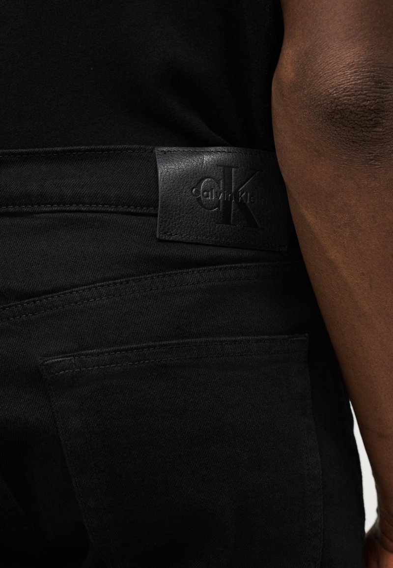 Calvin Klein Jeans STANDARD STRAIGHT CLASSIC - Džíny Straight Fit - classic black