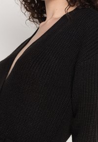 Vero Moda Kofta - black