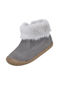 Botín de ante gris con suela de goma color beige claro y forro de pelaje sintético blanco esponjoso en el borde superior.