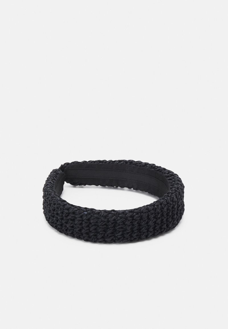 Faixa de cabelo tecida em preto com acabamento texturizado. Apresenta uma faixa grossa e uma secção elástica para um encaixe seguro. Design simples e circular.