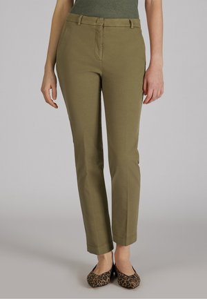 Olijfgroene rechte broek met een gladde textuur, riemlussen en vo...