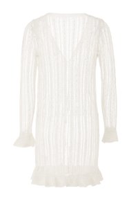 Weißes Strickkleid mit V-Ausschnitt und langen Ärmeln, ausgestattet mit gerippten Texturen, ausgestellten Manschetten und einem volantrierten Saum.
