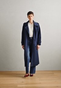 ÁNGEL ALARCÓN Bailarinas con hebilla - rubino