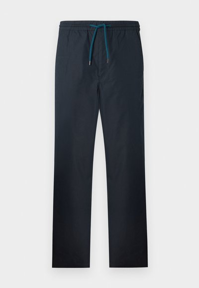 Μαύρο ανδρικό casual παντελόνι με ελαστική μέση και τιρκουάζ κορδόνι, ευθεία γραμμή στο πόδι, χωρίς ορατές τσέπες ή σχέδια.