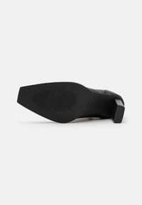 RAID Wide Fit Botines de tacón - black