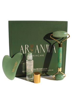 ARI ANWA Skincare FACE YOGA SET: GUA SHA, JADE ROLLER & 3D MASSAGER - Huidverzorgingstool - jade