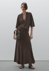 Massimo Dutti LONG FLARED - A-line skirt - mottled dark brown