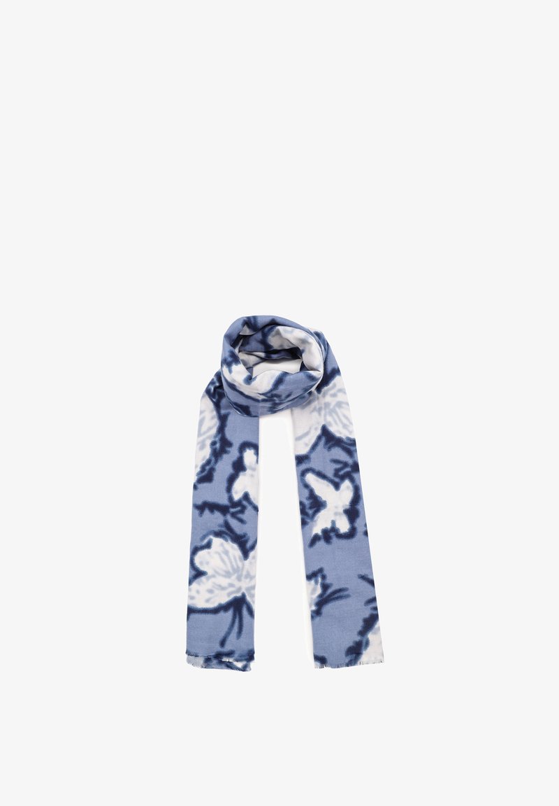 Sciarpa blu e bianca con motivo floreale, realizzata in morbido tessuto con bordi frangiati, che si drappeggia elegantemente a forma di loop.
