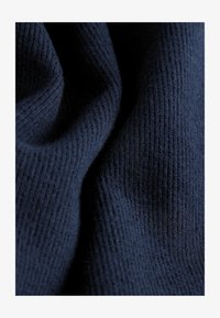 Non selezionato, dark navy blue