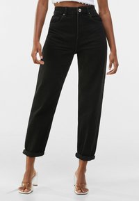 Bershka Relaxed fit -farkut - black