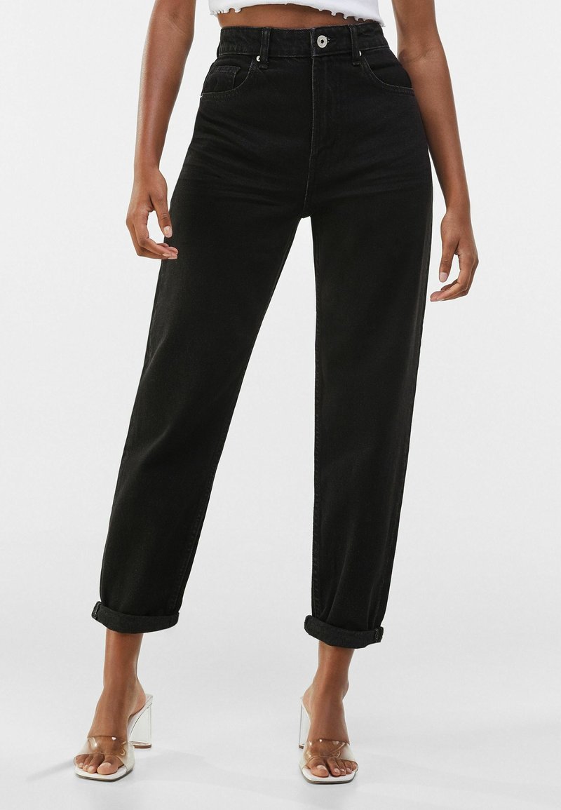 Bershka Džíny Relaxed Fit - black