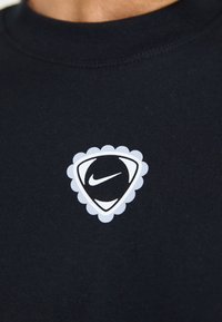 Thumbnail Image 7
